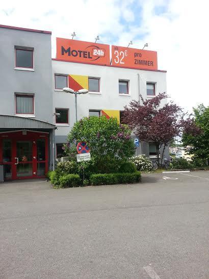 Motel 24H Brema Esterno foto
